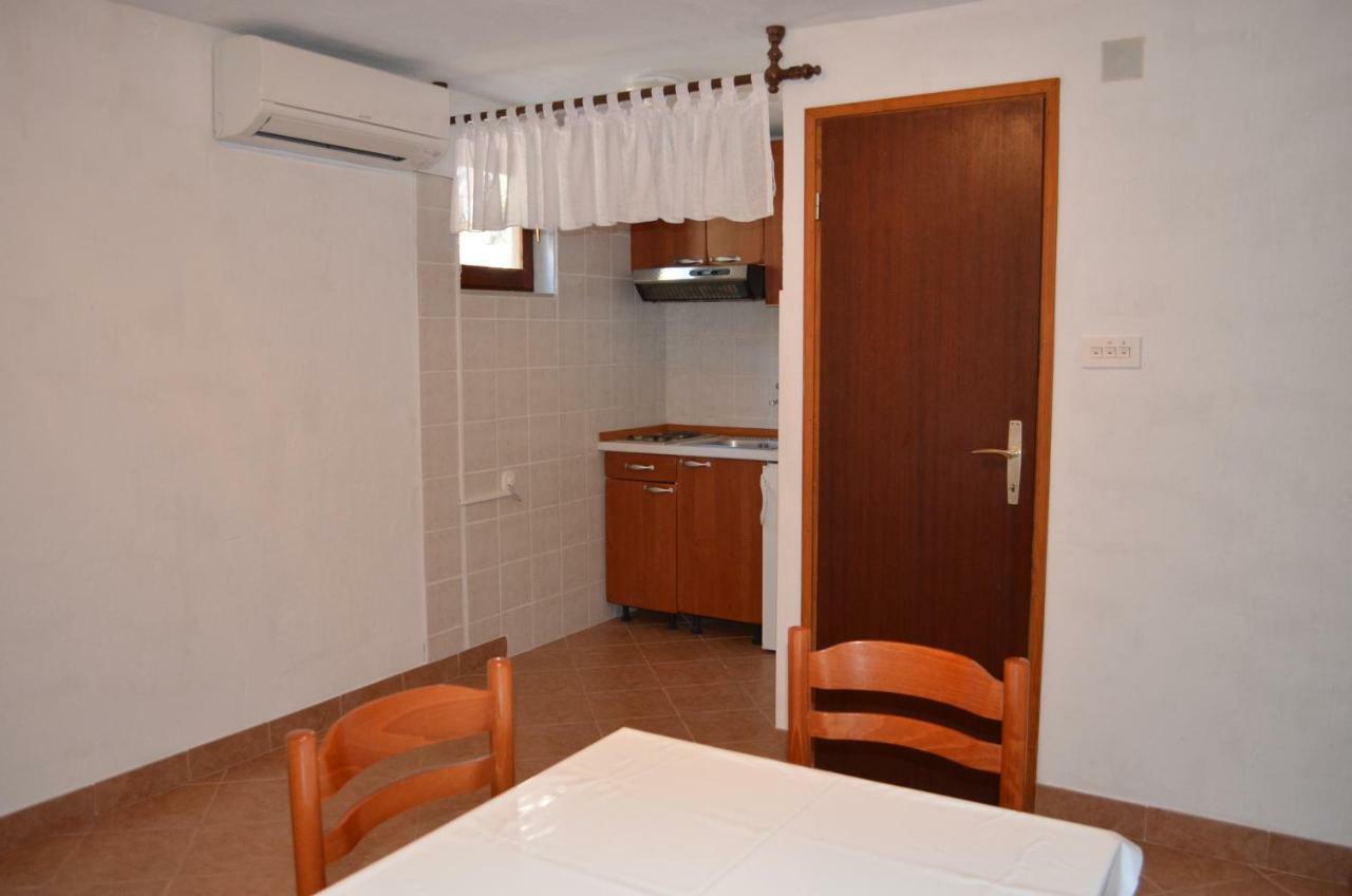 Holiday Home Garina Draga Bascanska Exterior photo